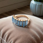 Pierścionek prostokątny kolorowe cyrkonie niebieskie złoty elegancki damski