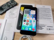 iPhone SE 2020 2gen - 64GB - czarny - stan bardzo dobry + gratis 