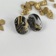 Czarno-złote.Kolczyki sztyfty elipsa.