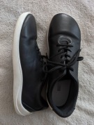 Czarne skórzane eleganckie buty sneakersy barefoot Jonap Jampi Bea 41