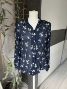 Granatowa koszula damska z wiskozy w kwiaty M Laura Ashley