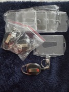 Zwijany breloczek do kart o długości 23.6 cala