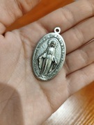 Medalik Niepokalanej po angielsku 