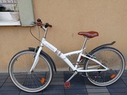 B-Twin (poply 300) dla dziewczynki (120-150cm, koła 24")