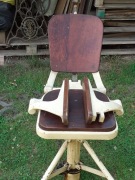 Zabytkowy fotel dentystyczny Konrad&Jarnuszkiewicz