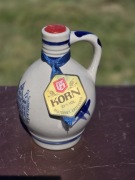 Stara butelka z alkoholem,  Korn 