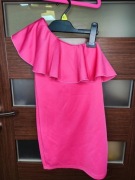 Różowa sukienka z falbanką na jedno ramie 10 lat (9)