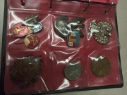 Antyki: monety PRL, lornetka teatralna, aparaty ..