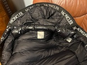 Płaszcz długi L/XL Moncler 