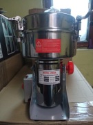 Wysokoobrotowy wielofunkcyjny młynek przemysłowy