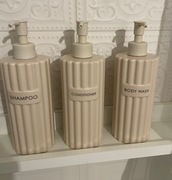 Używane pojemniki na płyn 