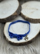 Bransoletka kokardka z zawieszką