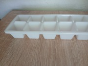 Pojemnik na lód do zamrażarki