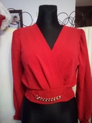 Bluzka czerwona dekolt kopertowy z łańcuszkiem 