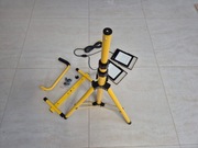 Stojak z dwoma lampami LED roboczymi