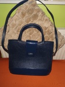 Granatowa torebka do ręki i z paskiem