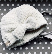 Czapka dla noworodka 0-3 miesiące dla dziewczynki