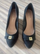 Czółenka na koturnie 