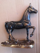 Mosiężny koń arabski – styl Art Deco