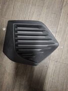 Peugeot 2008 II kratka zderzak przód prawa 9831550480 oryg bez uszkodzeń