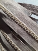 suwaki kostkowe kolor brązowy ilość46 szt długość 80cm