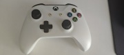 Pad xbox one biały