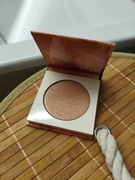 rozświetlający puder do twarzy, Glistening Gold