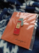 pin / broszka / przypinka żel Isana