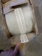 NAROŻNIK PCV uniwersalny w rolce z siatką 20 mb giętki różne kąty