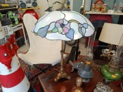 Lampa Stołowa Witrażowa w stylu Tiffany podstawa Mosiądz Wysokość 70cm