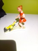 Dziewczynka z kogutem porcelana Węgry hollhaza 