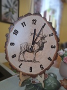 Zegar ścienny z drewna grafika wypalana 