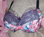 Biustonosz Bravissimo 75 GG (UK 34 GG).