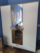 Szafa do sypialni używana