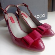 Skórzane czerwone czółenka Ecco r.38 lakierowane