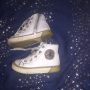 Białe wysokie skórzane conversy converse 