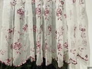 Firanka haftowana elegancka biało-fioletowa ok 3,95 m