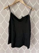 Massimo Dutti czarny elegancki top z guziczkami po bokach 34 stan idealny