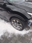 Kia Stonic blotnik prawy przod , czarny , w kolor .maska