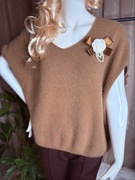 Kamelowa miękka kamizelka wysokiej jakości z włóknami alpaki.