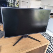 Monitor 28 cali Hanspree $k 4096x2160, zasilacz, małe wady