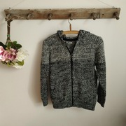 Ciepły sweter chłopięcy z kapturem Pepco r. 134/140 – stan bardzo dobry