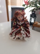 Porcelanowa lalka..
