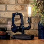 Industrialna / loftowa lampa stołowa w stylu vintage