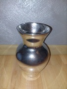 Srebrny wazon z lustrzanym odbiciem 