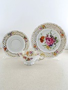 Bogato zdobione trio filiżanka Sorau Żary 1919/1945 r. śląsk kwiaty