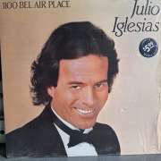 Julio Iglesias - "1100 Bel Air Place" płyta winylowa 1984 U.S.A. 