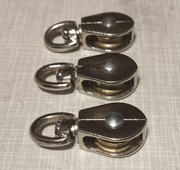 Bloczki na obrotowym uszku, 3 sztuki, nowe.