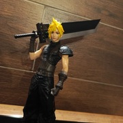 Square Enix Final Fantasy VII Remake Cloud Gallery figurka 26 cm kolekcja 