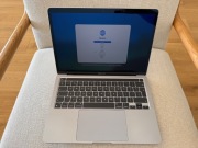 MacBook Pro 13,3” M1 dysk 512 GB, 8GB RAM z 2020 model A2338 Touch Bar